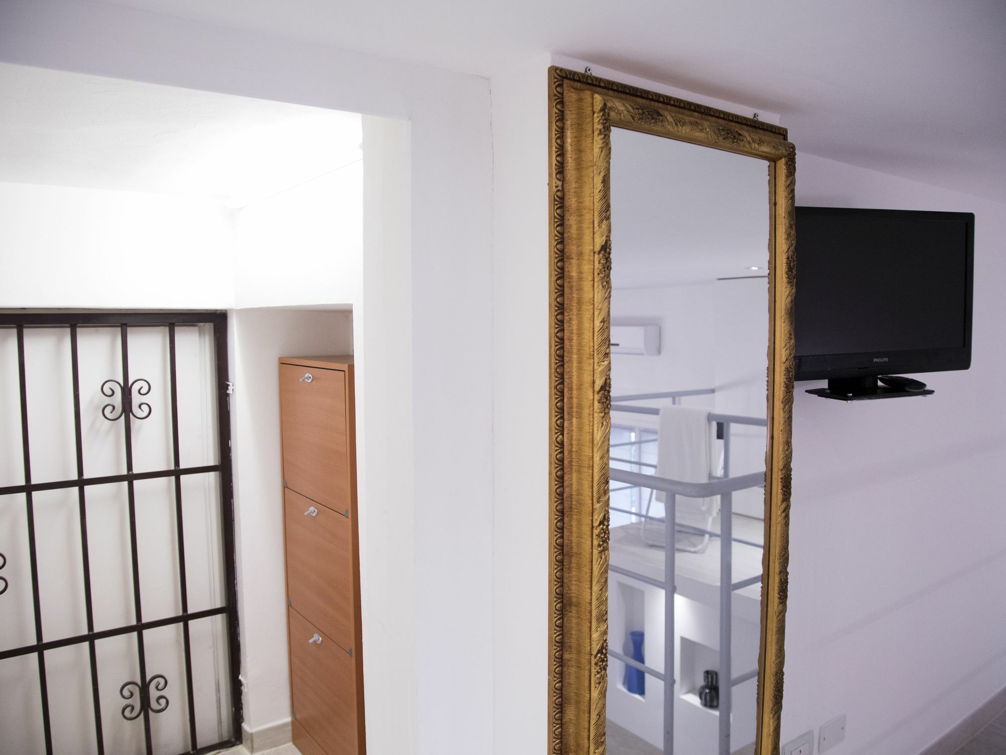 Hintown S. Lorenzo Arcade Milano Exteriör bild